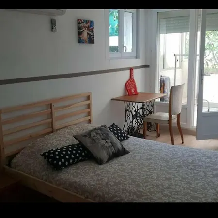 Duplex Avec Jardin, Piscine, Terrasse, 3 *