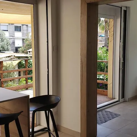 Appartement Duplex Avec Jardin, Piscine, Terrasse, 3 *